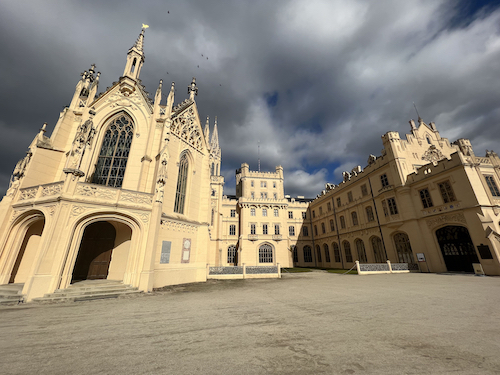 Lednice parkuje nově s Parkum.cz